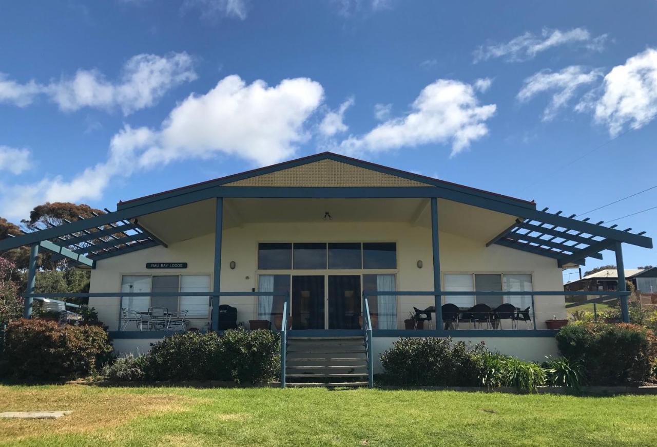 Emu Bay Lodge Exterior photo